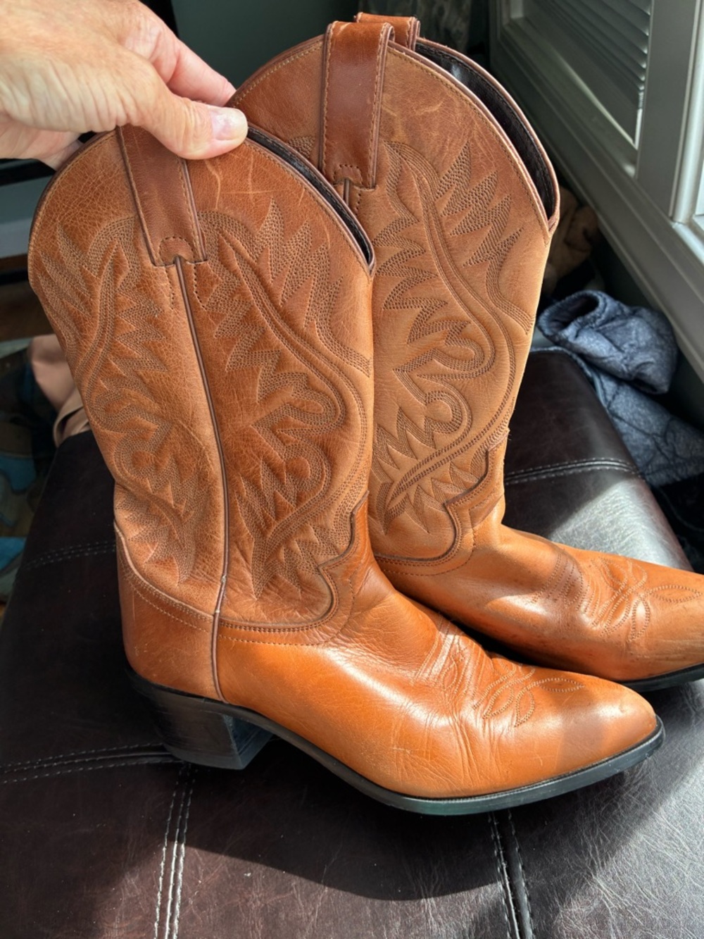 Classic Women's Tan Western Cowboy Boots - Leather Winter & Rain Style